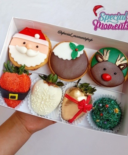 caja cupcakes y fresas